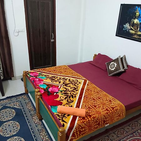 Pratibha Home Stay Jabalpur Bagian luar foto