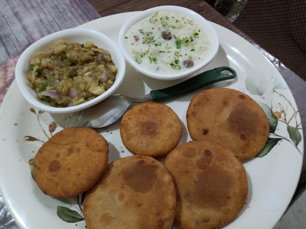 Pratibha Home Stay Jabalpur Bagian luar foto