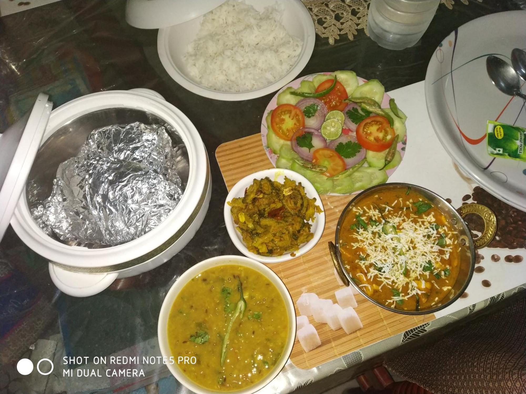 Pratibha Home Stay Jabalpur Bagian luar foto