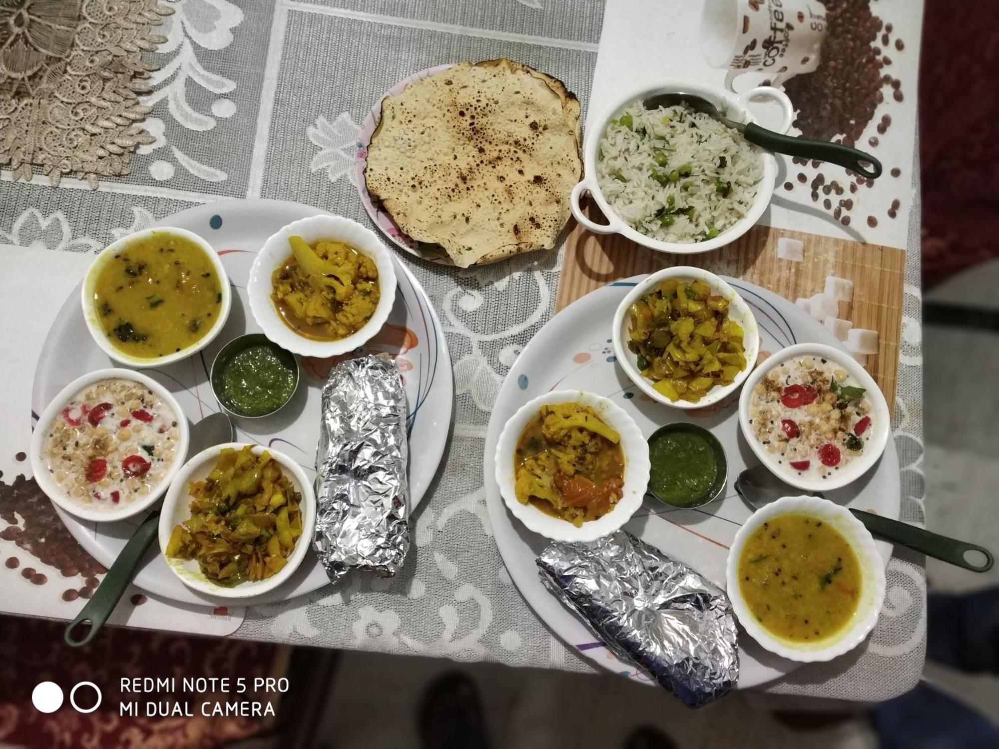Pratibha Home Stay Jabalpur Bagian luar foto
