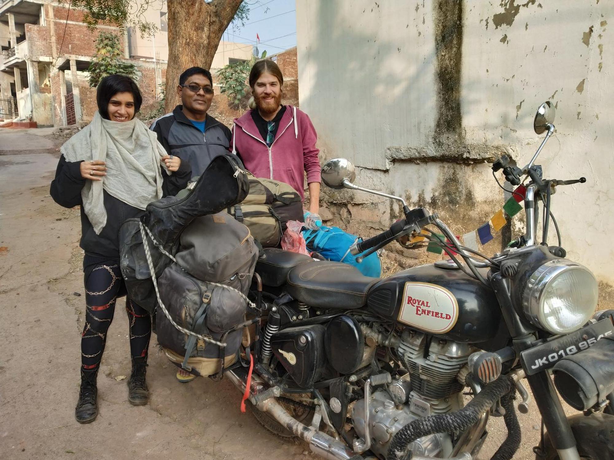 Pratibha Home Stay Jabalpur Bagian luar foto