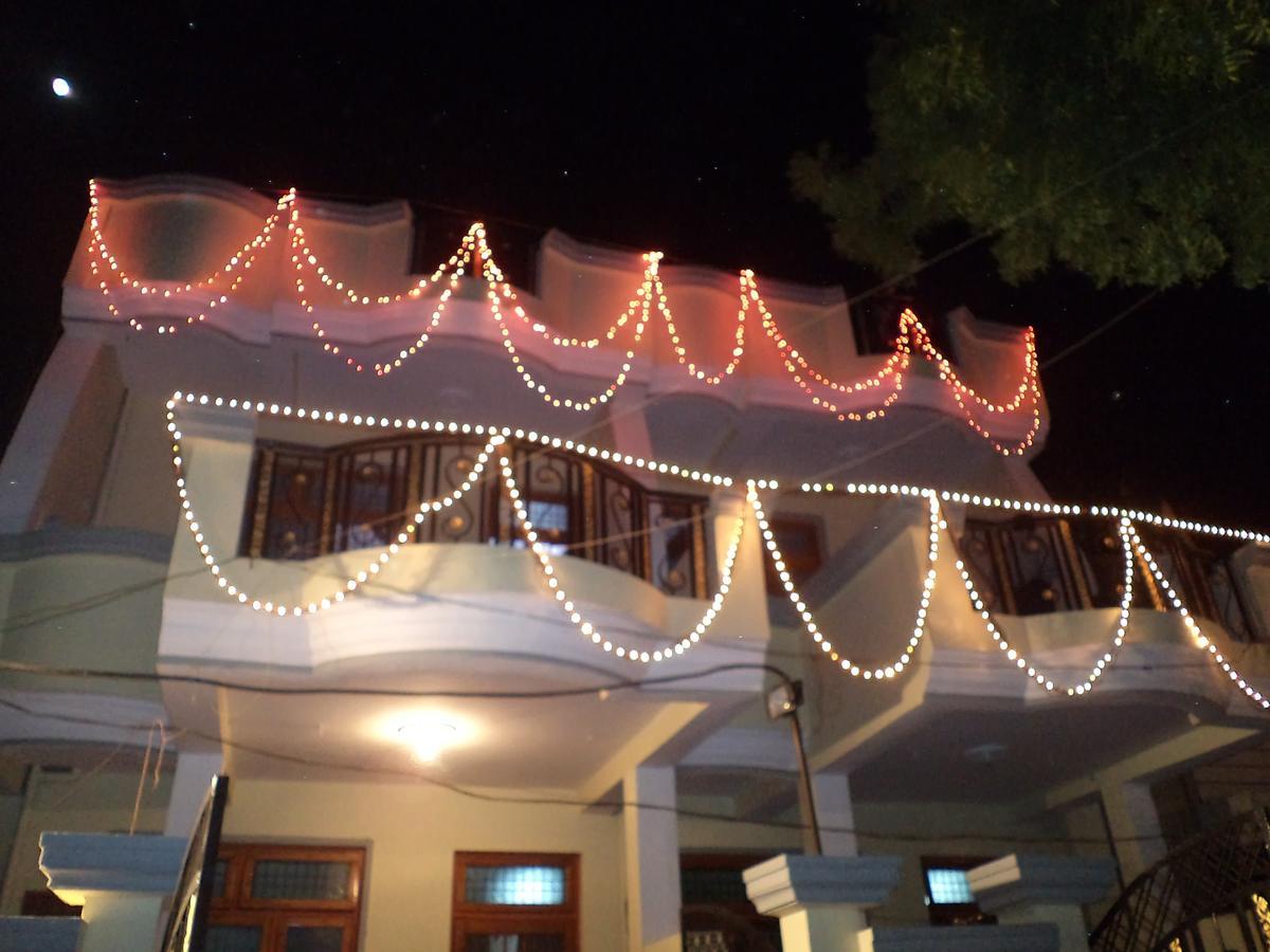 Pratibha Home Stay Jabalpur Bagian luar foto